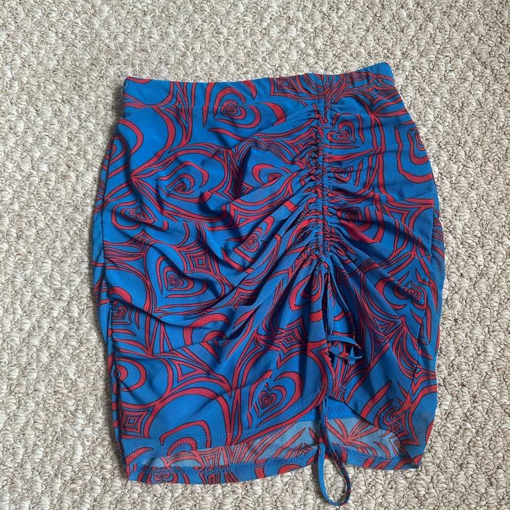 Lisa Says Gah Blue and Red Patterned Skirt